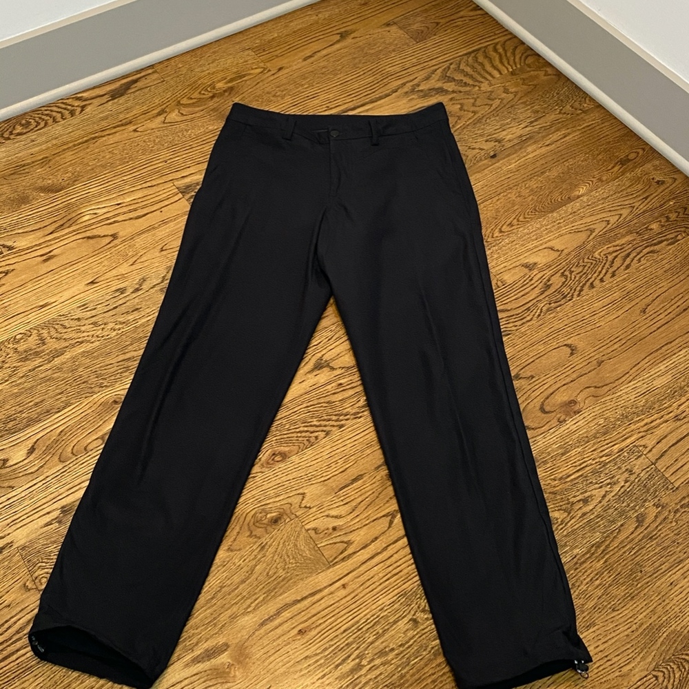 Lululemon Chinos on a Mission